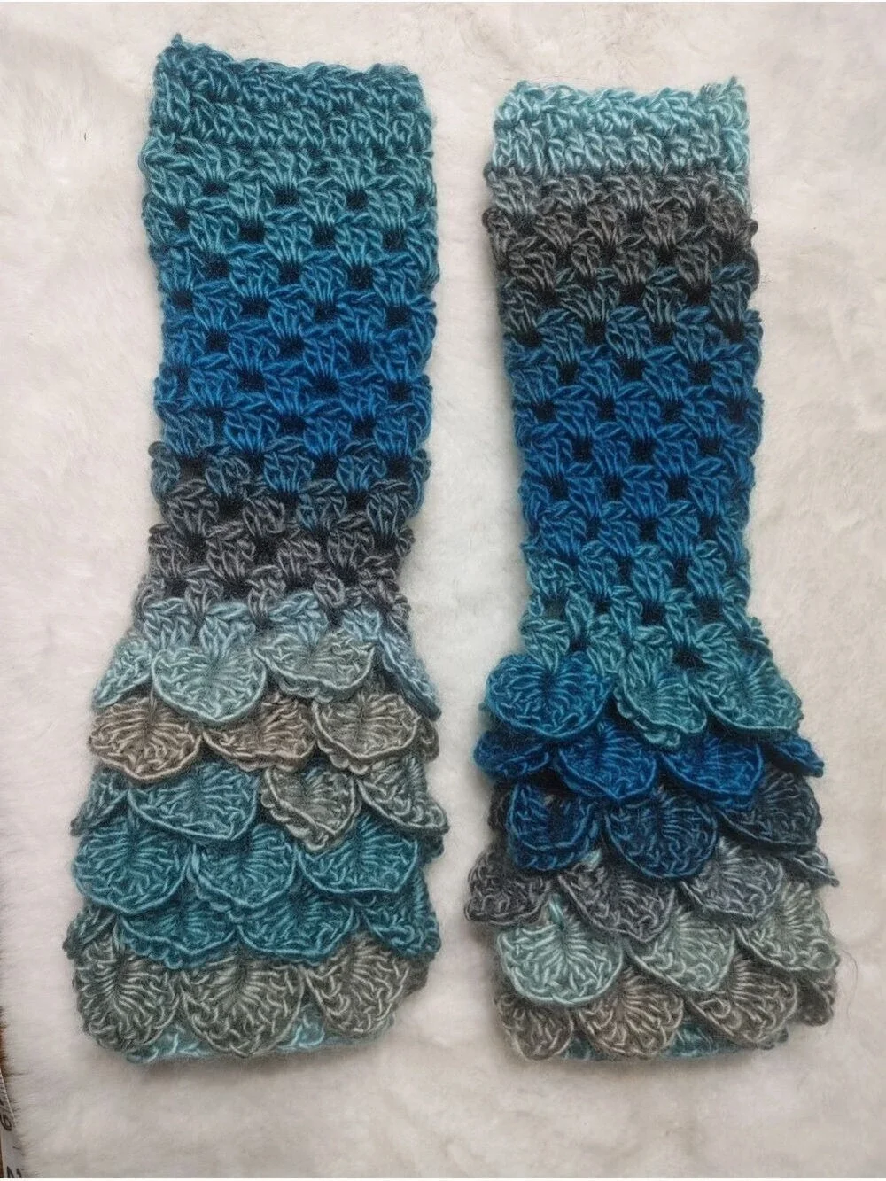 Handmade Crocheted Dragonscale Fingerless Texting Gloves Turquoise/Grey